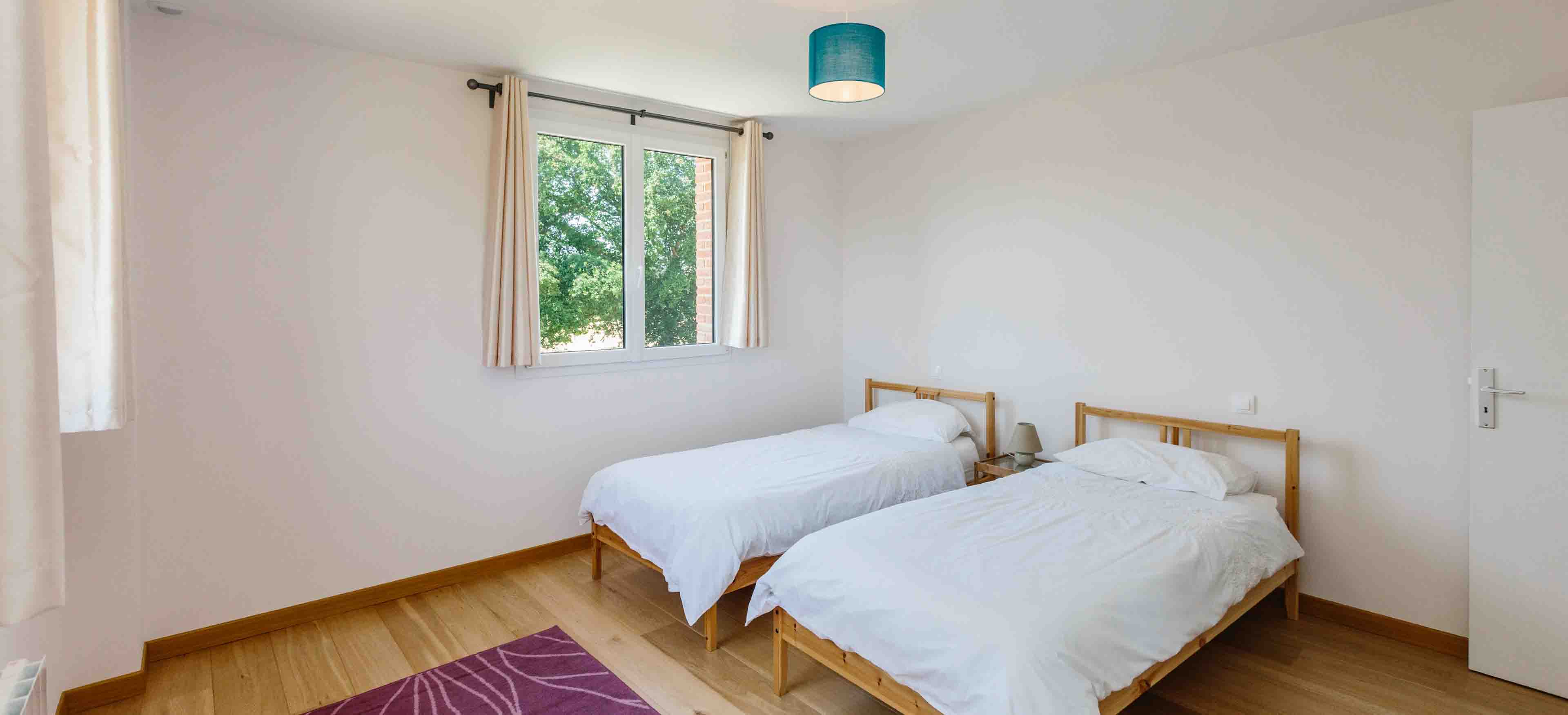 Sept-Chenes-bedroom2