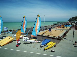 veules-les-roses-beach-playground-pool